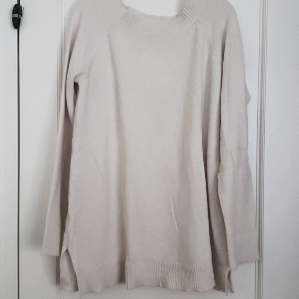 Ann Taylor LOFT ivory tunic sweater pullover